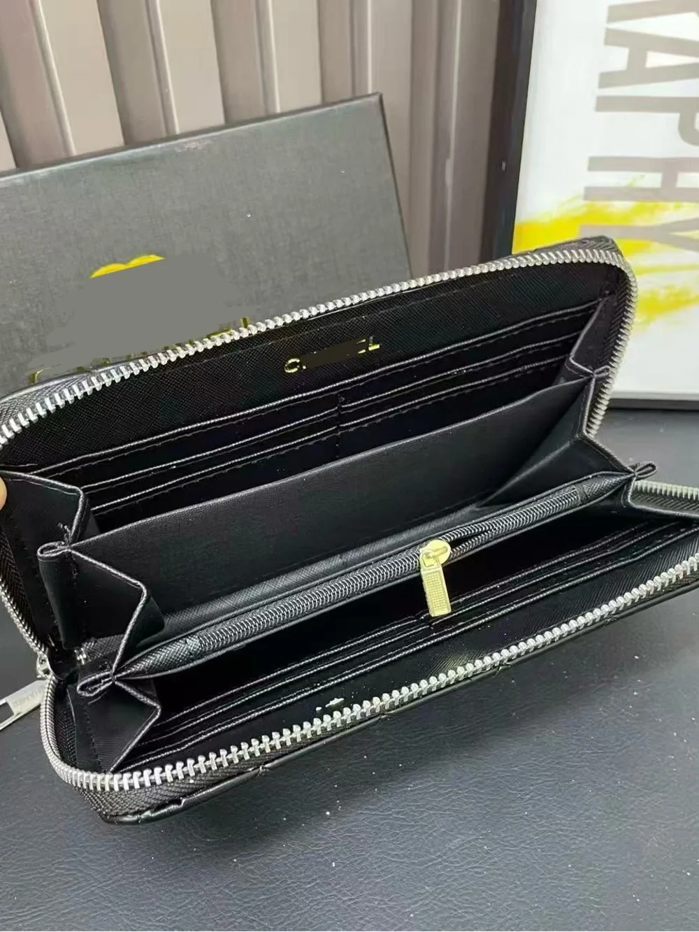 New women’s black fashion wallet